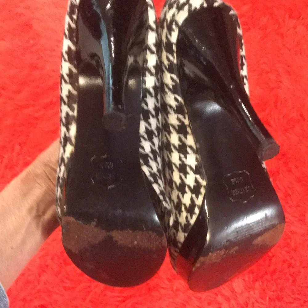 Kenneth Cole reaction houndstooth stilettos